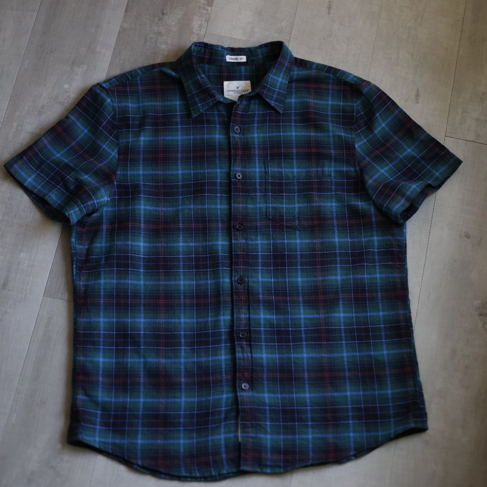 American Eagle Mens Seriously Soft Green Plaid Button Short Sleeve Shirt M